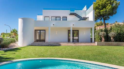 Newly built villa with sea views in Santa Ponsa Newly built villa with sea views in Santa Ponsa